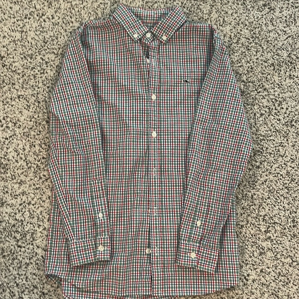 Boys Vineyard Vine button down shirt. Size M 10-12